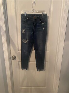 1822 Denim Dark Blue Distressed Ankle Jeans